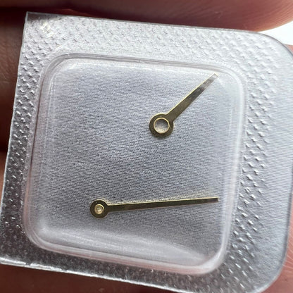 Gold-tone watch hands set for 901.001 movement, compatible with K2U/K5U models by premium brand.