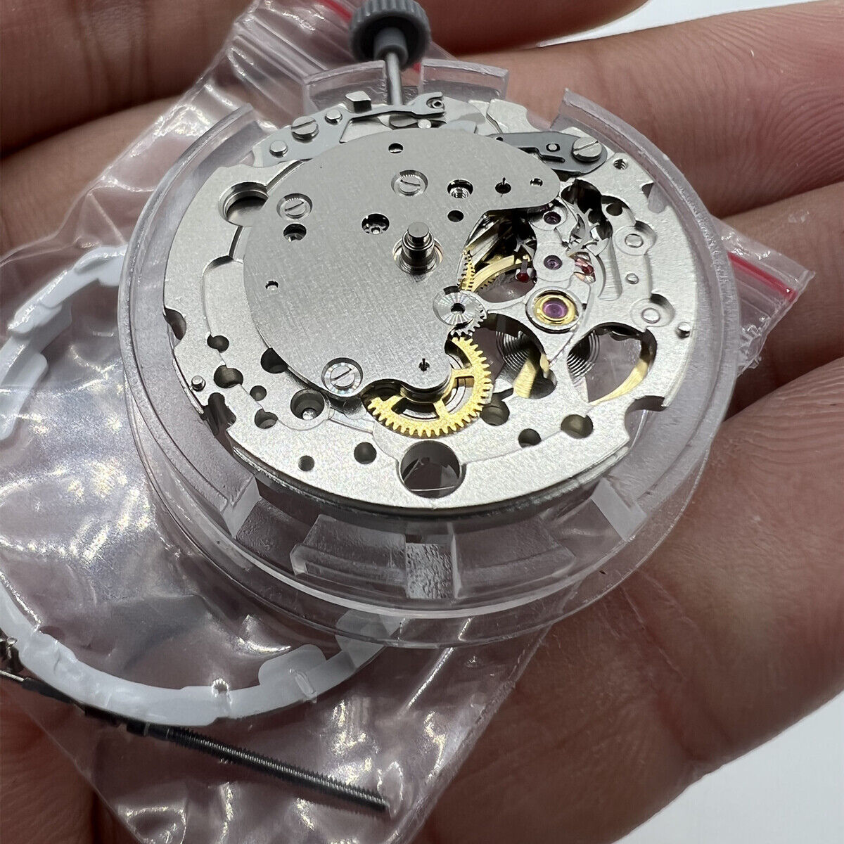 Miyota Citizen 82S7 silver-plated automatic mechanical watch movement for accurate timekeeping and durability