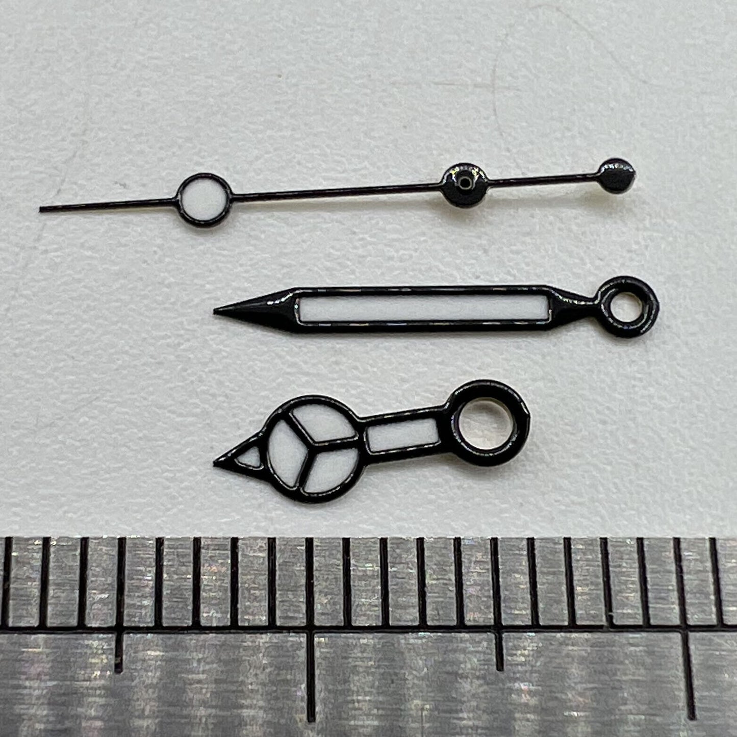 Green luminous watch hands set with lightning second hand for NH35 NH36 movement, enhancing precise timing.