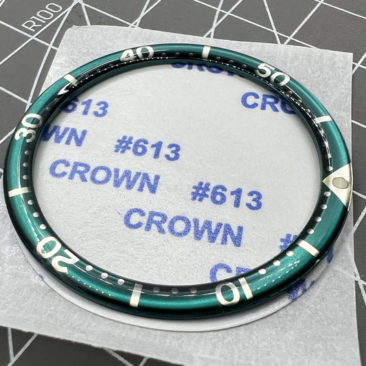 39 mm/32,2 mm dunkelgrün + weiße Schriftart Kreisbogen-Abschrägung Aluminium-Uhrenlünetteneinsatz 