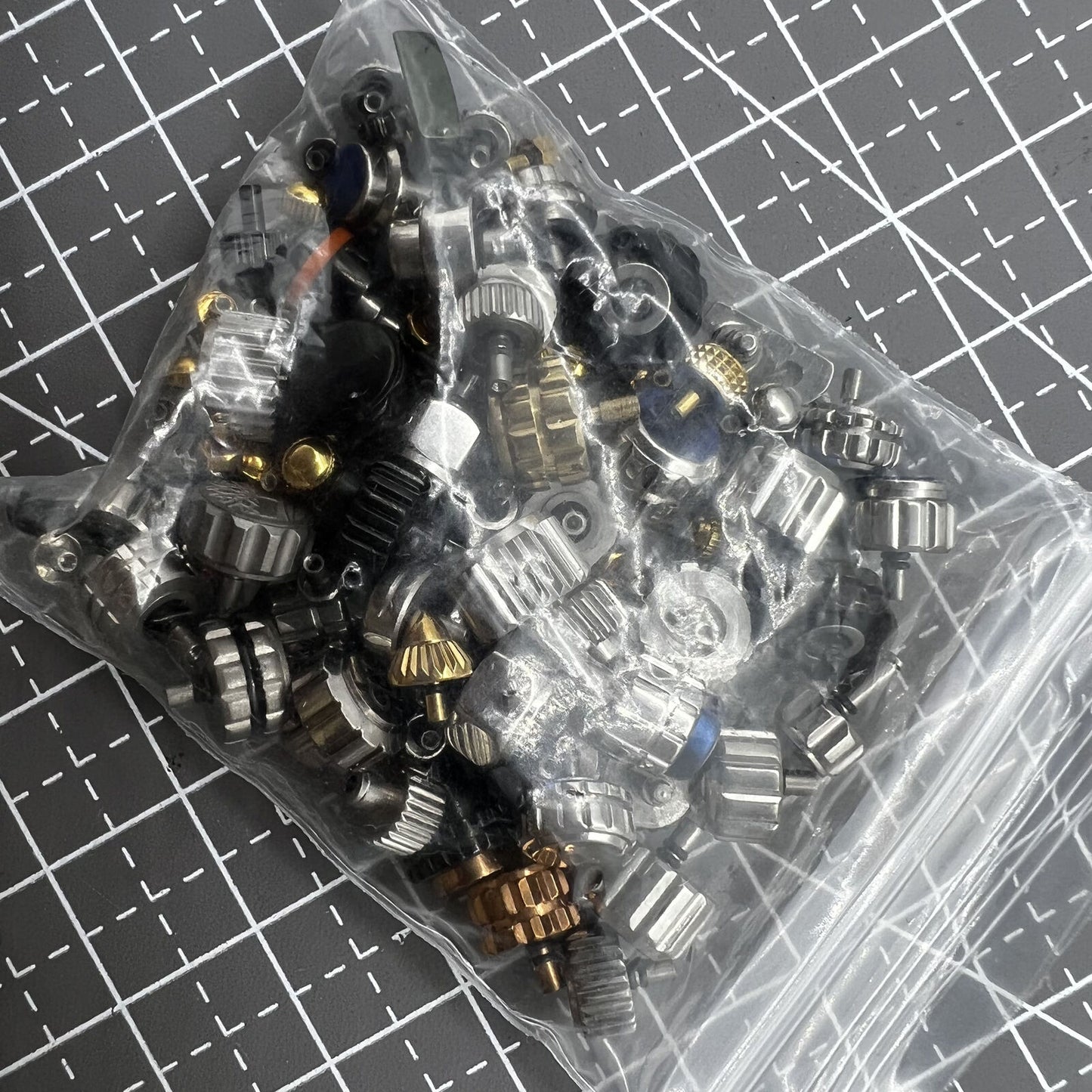 Assortiment de 100 pièces/paquet, plusieurs tailles, emballage mixte, couronne de montre 