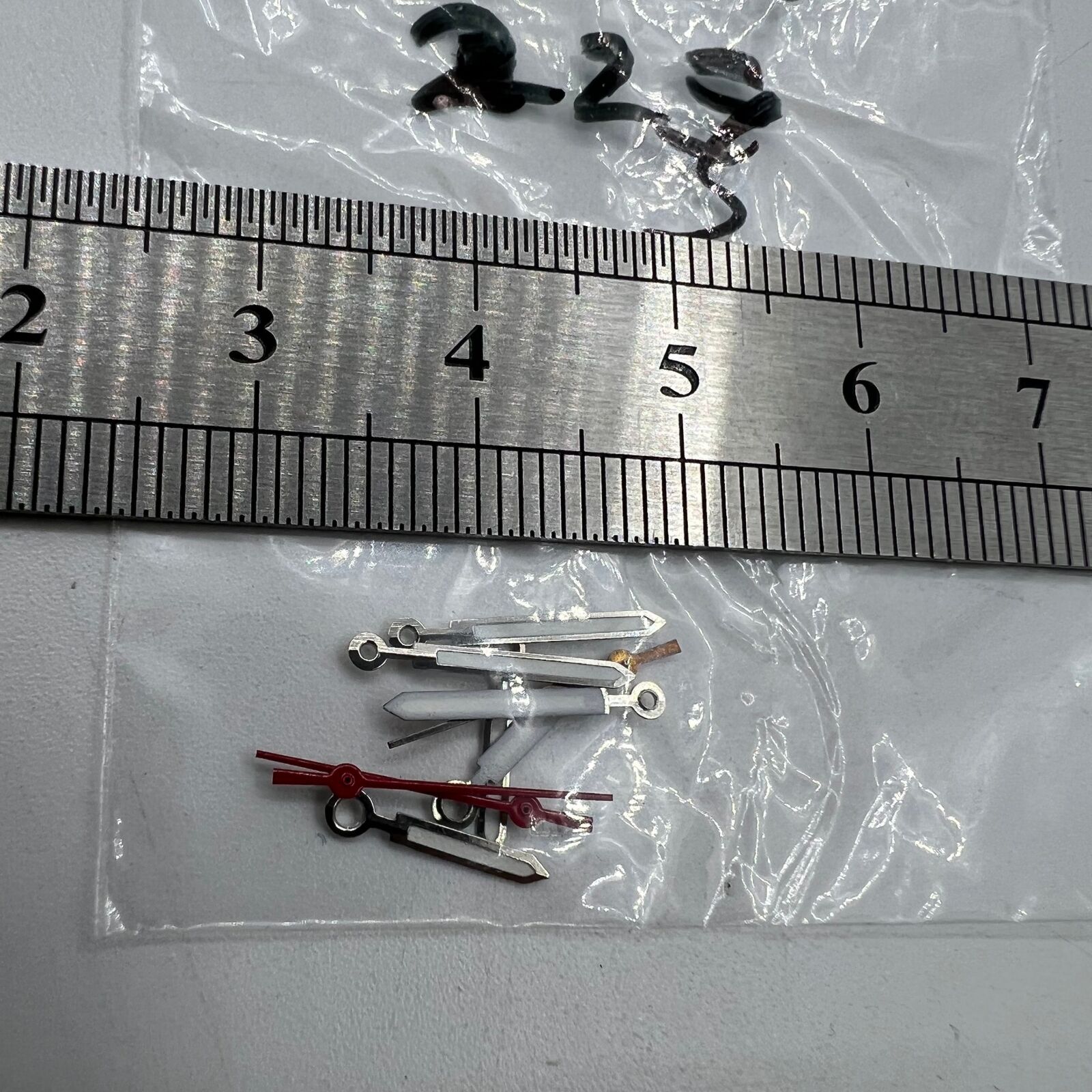 Luminous watch hands for Miyota 2035 quartz, P1-H2-C22 design, enhancing night visibility with bright glow.