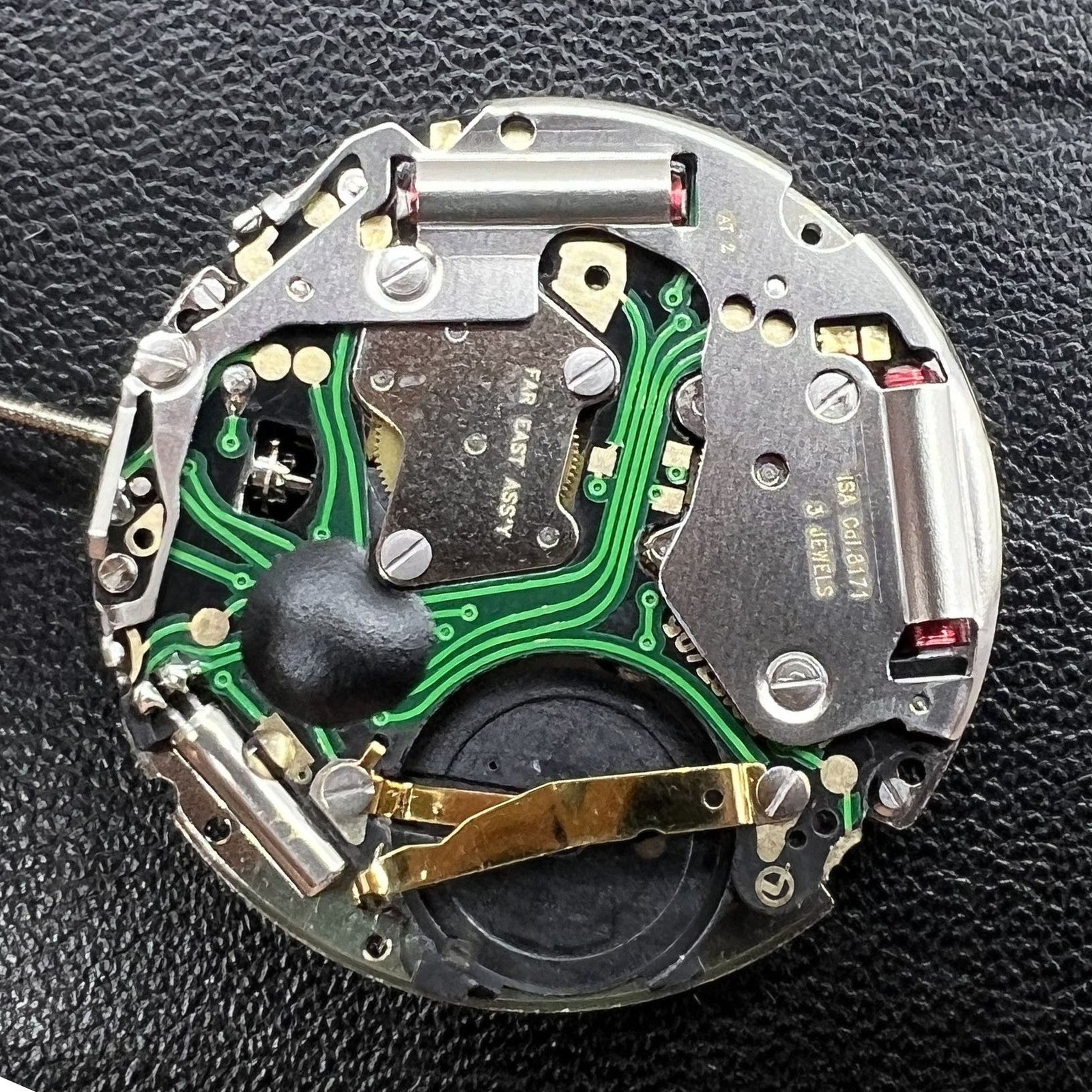 Swiss Silver 8171 wristwatch with ISA quartz movement, single calendar date at 6 o'clock, 5 hand design.