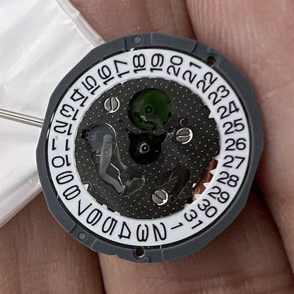 Miyota 1L12 Japan quartz movement with date display at 3 o'clock, Japan made precision watch component