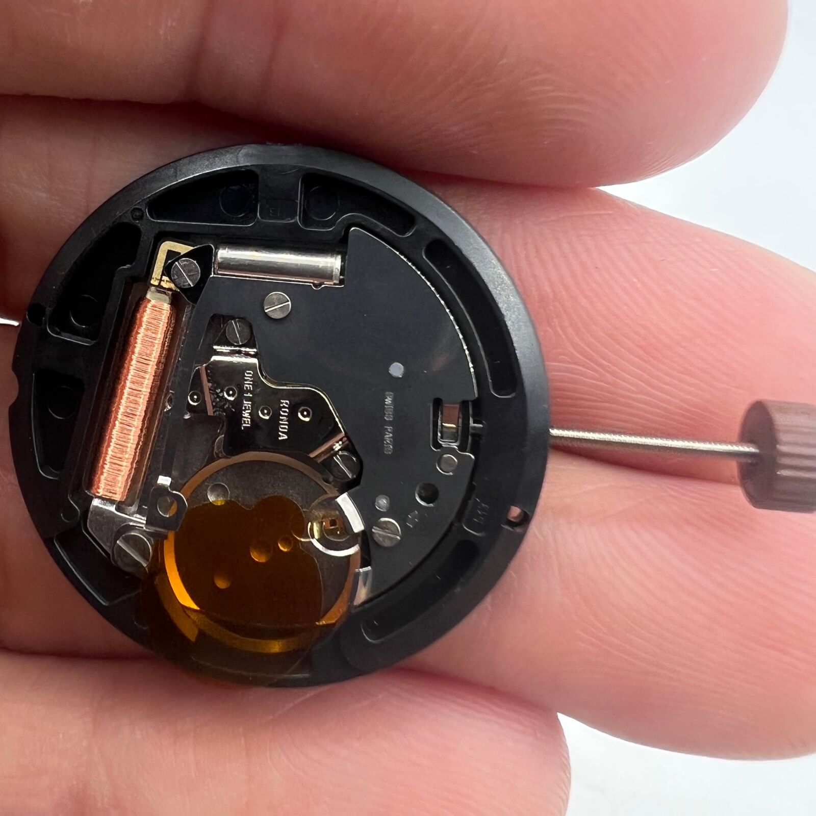 Ronda 513 Swiss quartz watch movement with durable components for accurate timekeeping performance.