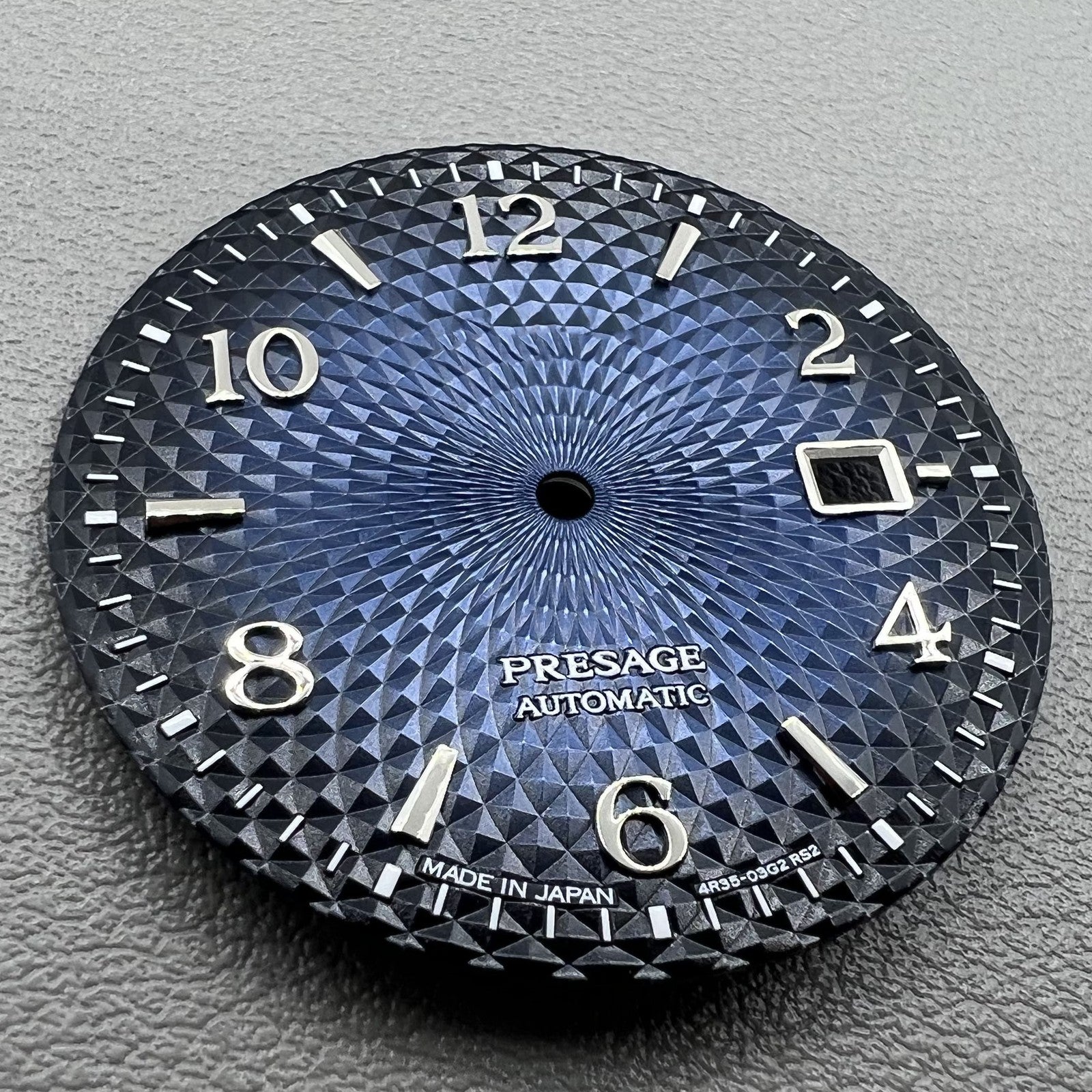 Silver-tone 35mm blue gradient dial for NH35 NH36 date watch, sleek design, brand quality