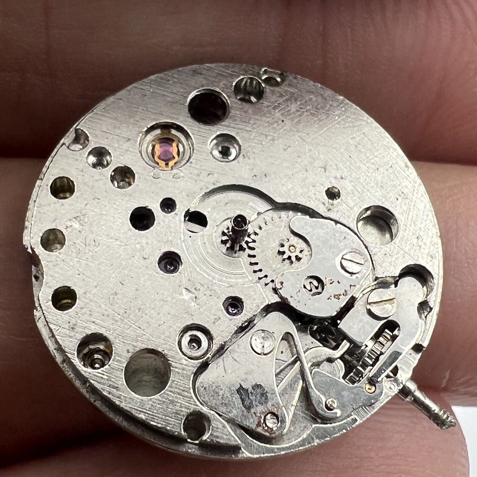 7121 3121 automatic mechanical watch movement by China Made for precision repair training.