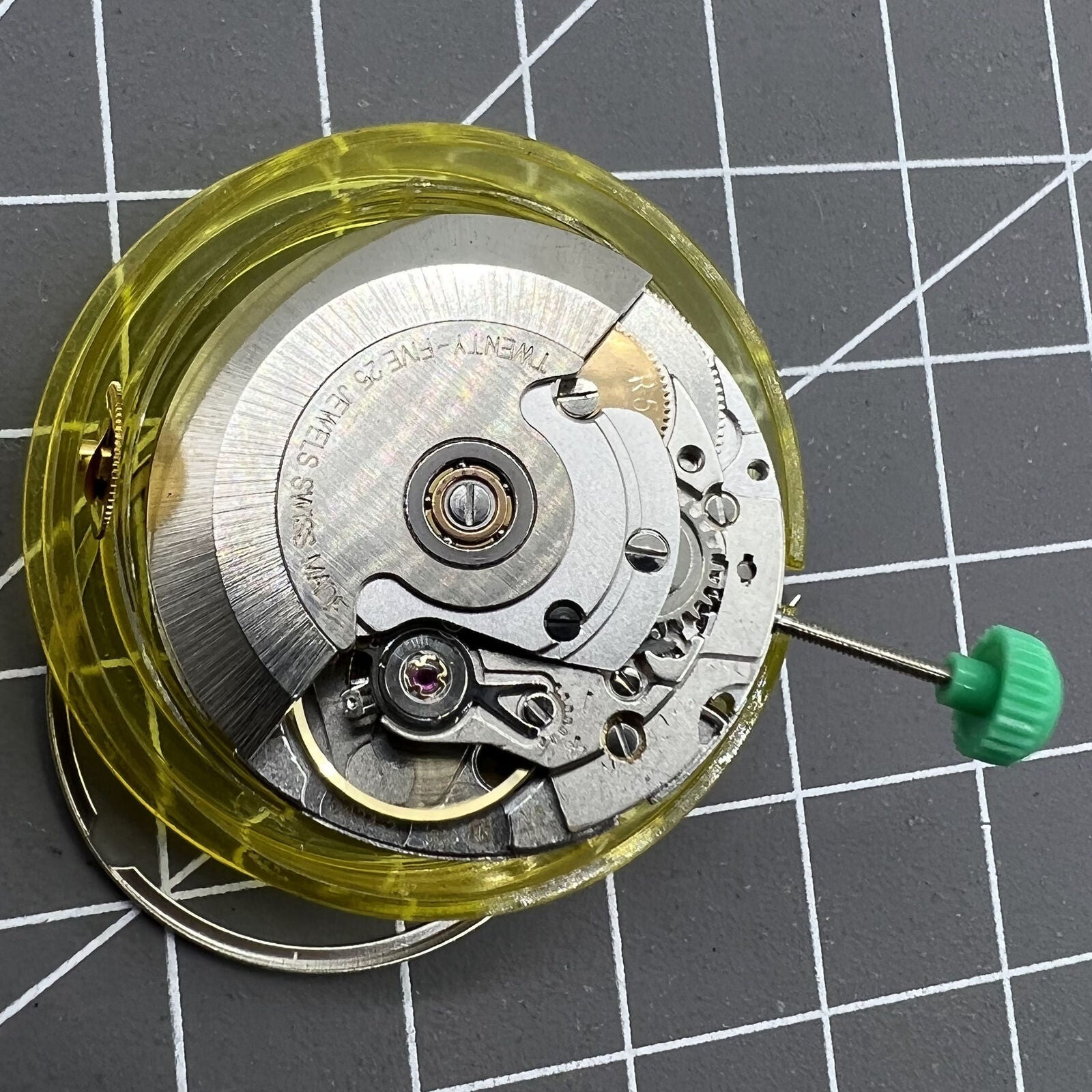 V8 Swiss ETA 2824-2 mechanical watch movement, precise accessory for reliable timekeeping.