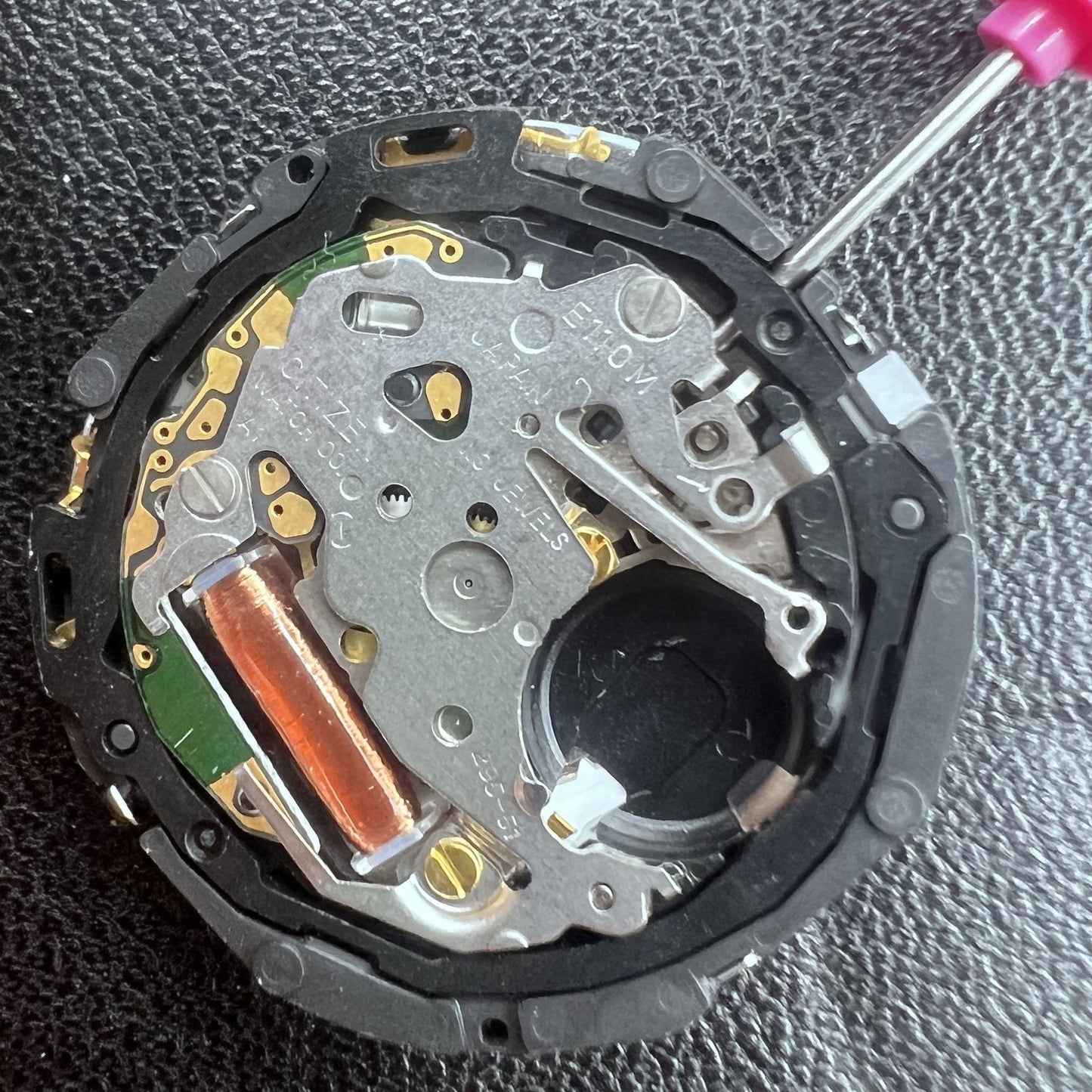 Mouvement de montre à quartz Miyota / Citizen E110 Eco-Drive Date à 3 heures Mouvement solaire