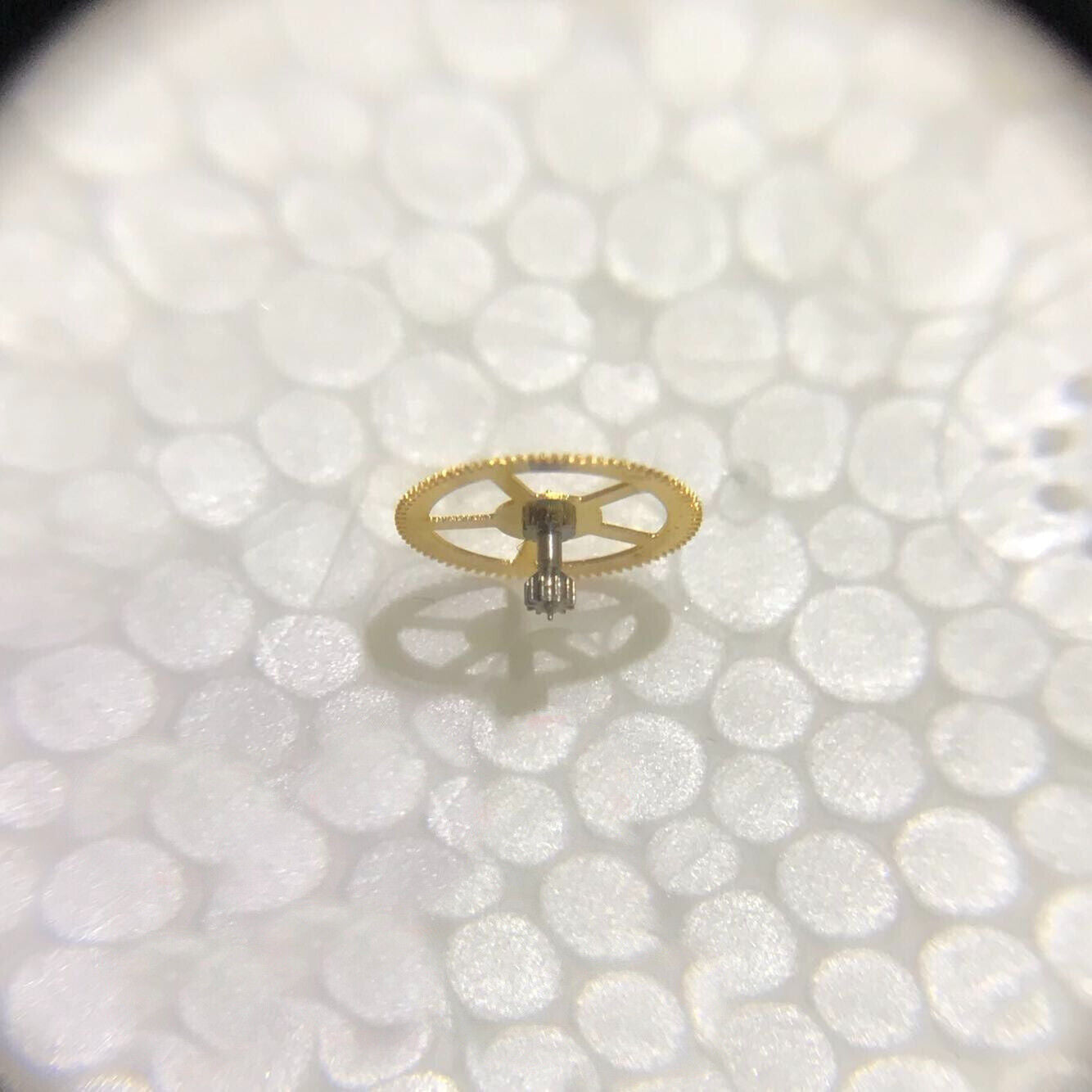 Third wheel component for Shanghai 2824 movement, compatible with China-made watches.