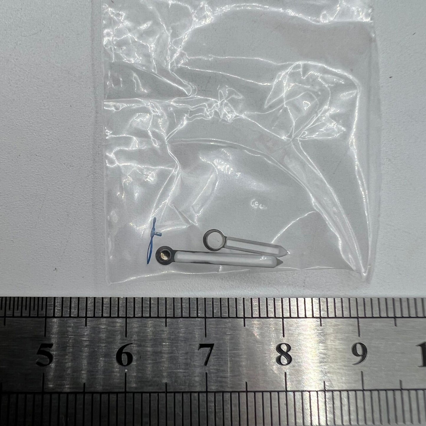 Silver trim arrow-shaped green lume watch hands compatible with ST3600, ST3620, ETA6497, ETA6498 movements.