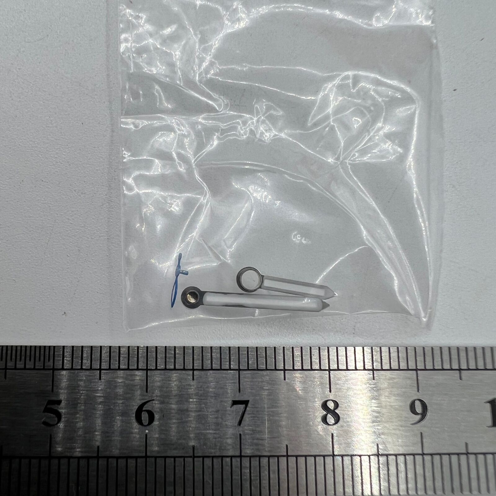 Silver trim arrow-shaped green lume watch hands compatible with ST3600, ST3620, ETA6497, ETA6498 movements.