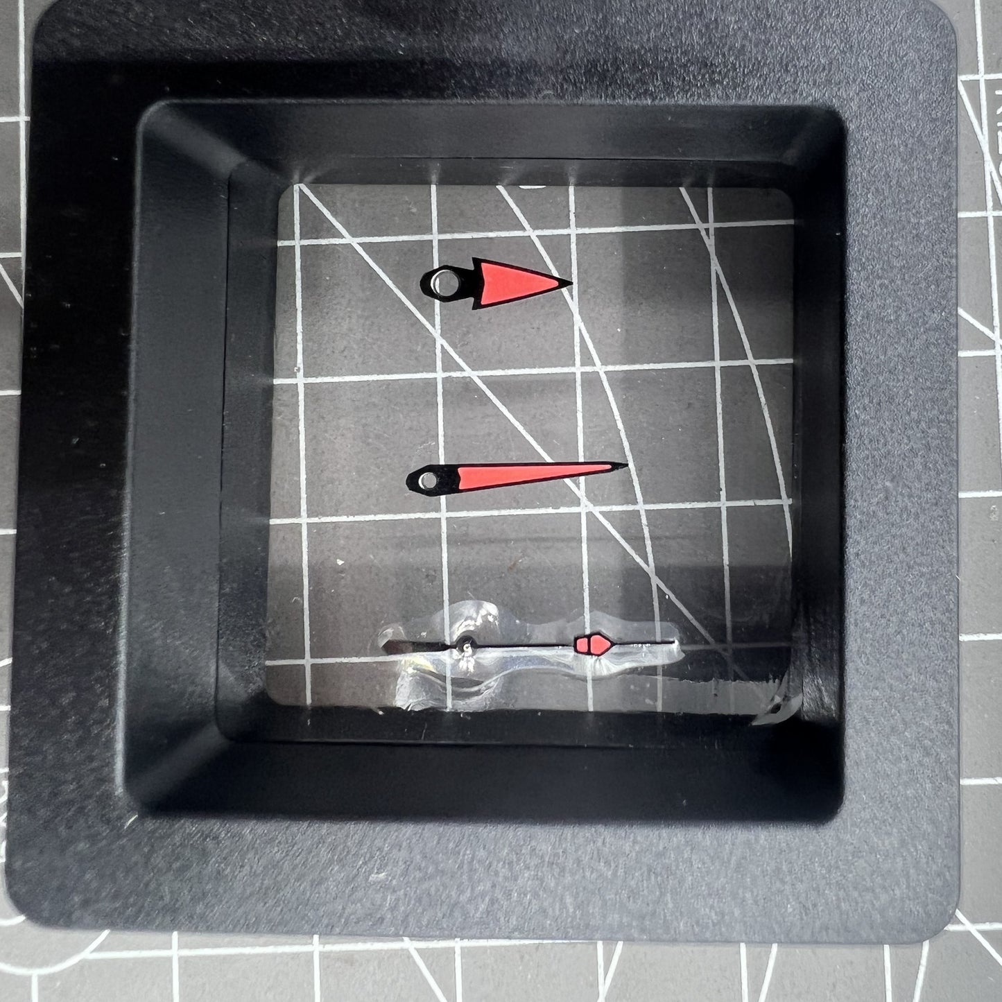Neues Set roter Leuchtzeiger C3 f�r NH35 36 4R 6R Uhrwerk, ideal f�r Uhrreparatur, Marke P1-7-C.
