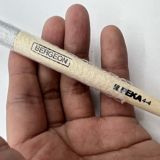 Bergeon 1307-02 white bristle watchmaker?s brush for precise cleaning of delicate watch parts