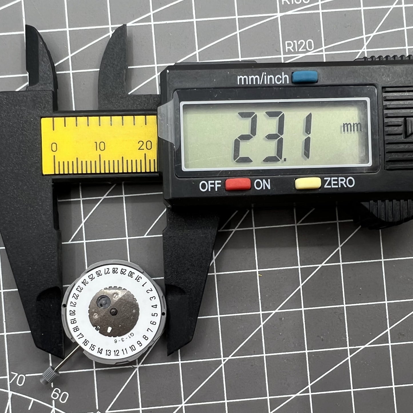 Mouvement à quartz japonais Miyota GM12 Date à 6 heures Mouvement fabriqué au Japon 