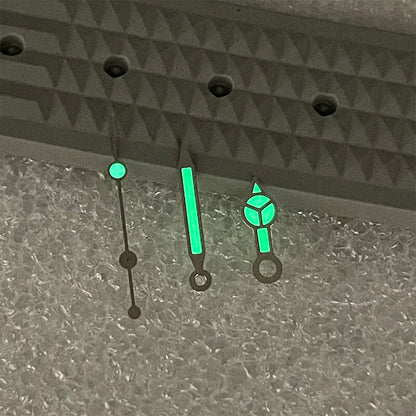 C3 green luminous watch hands set by P1-7-A for SKX/SBBN with NH35A/NH36 movement, enhancing visibility.