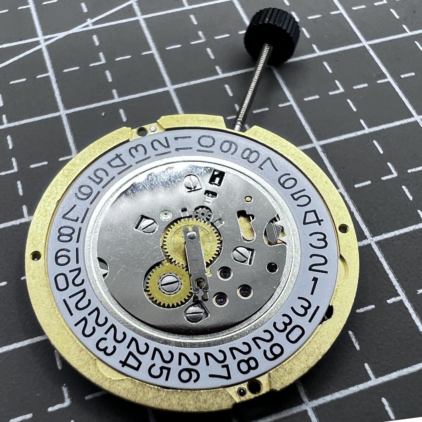 Schweizer Ronda 1009 Uhr Quarzwerk Datum bei 3 2 Zeiger