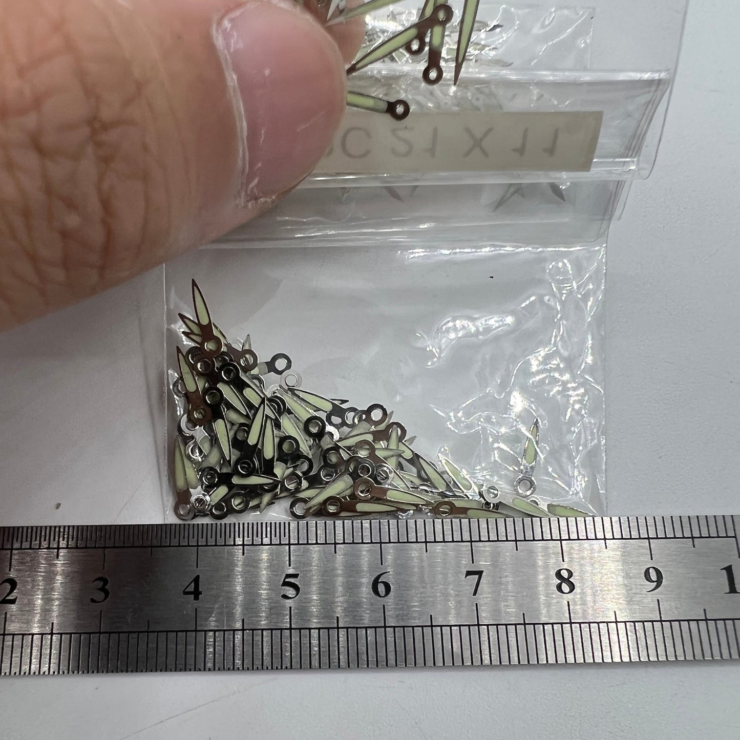 Lot de 100 aiguilles de montre argentées de 11 mm avec luminescentes pour mouvement à quartz Epson PC21