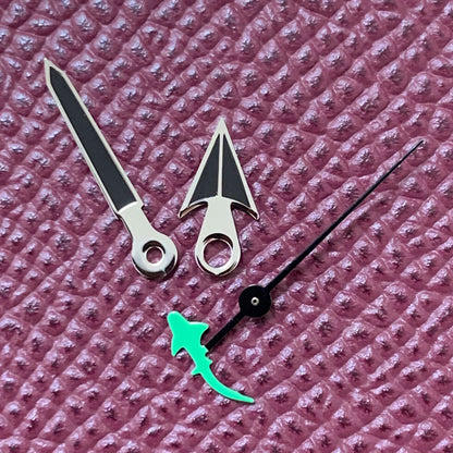 Black watch hands set compatible with NH35/NH36/4R36 movements featuring Turtle/Fish second hand.
