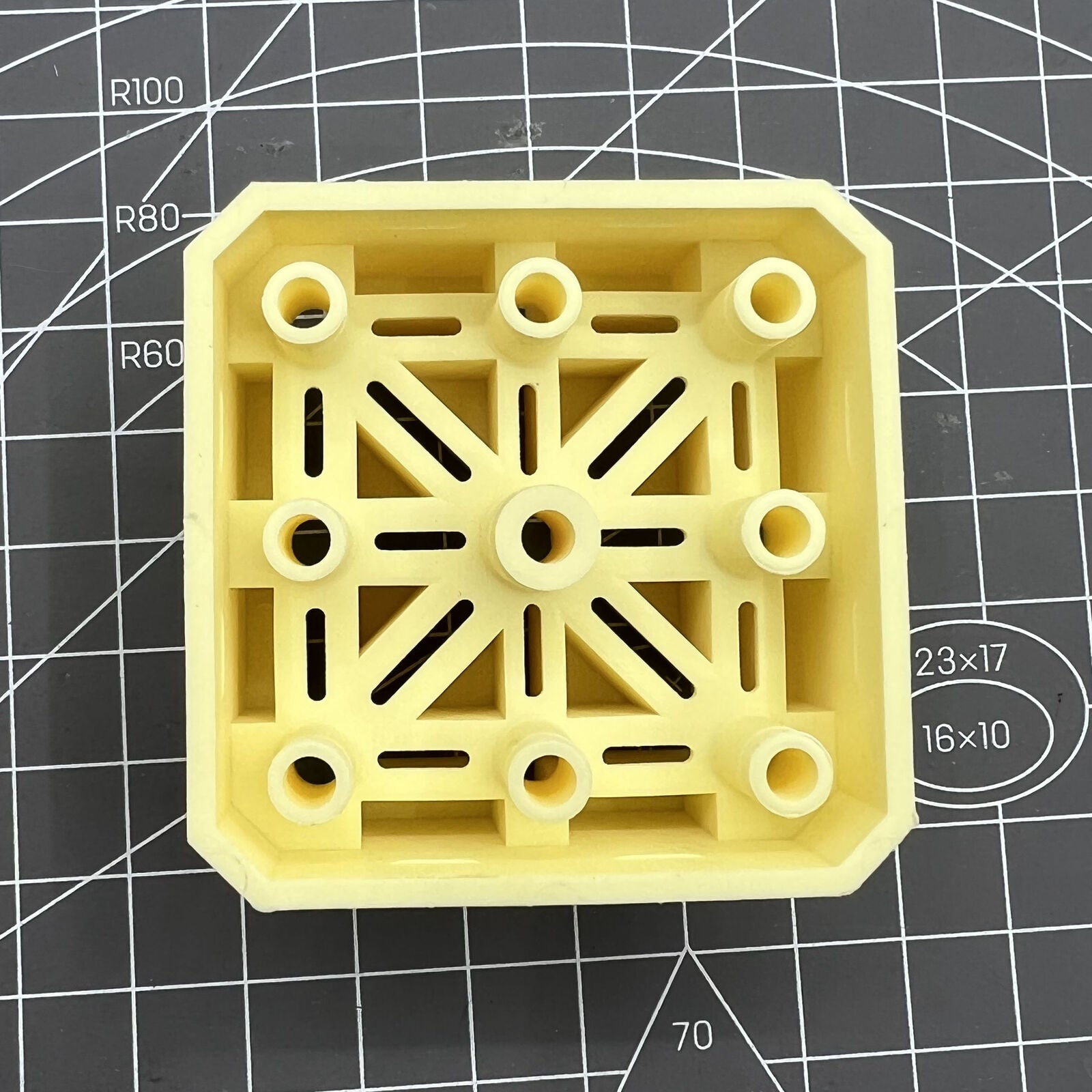 Bergeon 6744-P-S soft bracelet holder for precise watch band repairs, Swiss Made quality tool.