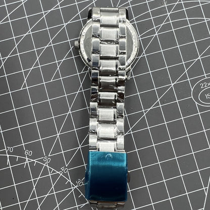 Montre mécanique manuelle Beijing Double Rhomb argentée de 36 mm, boîtier argenté, clou argenté