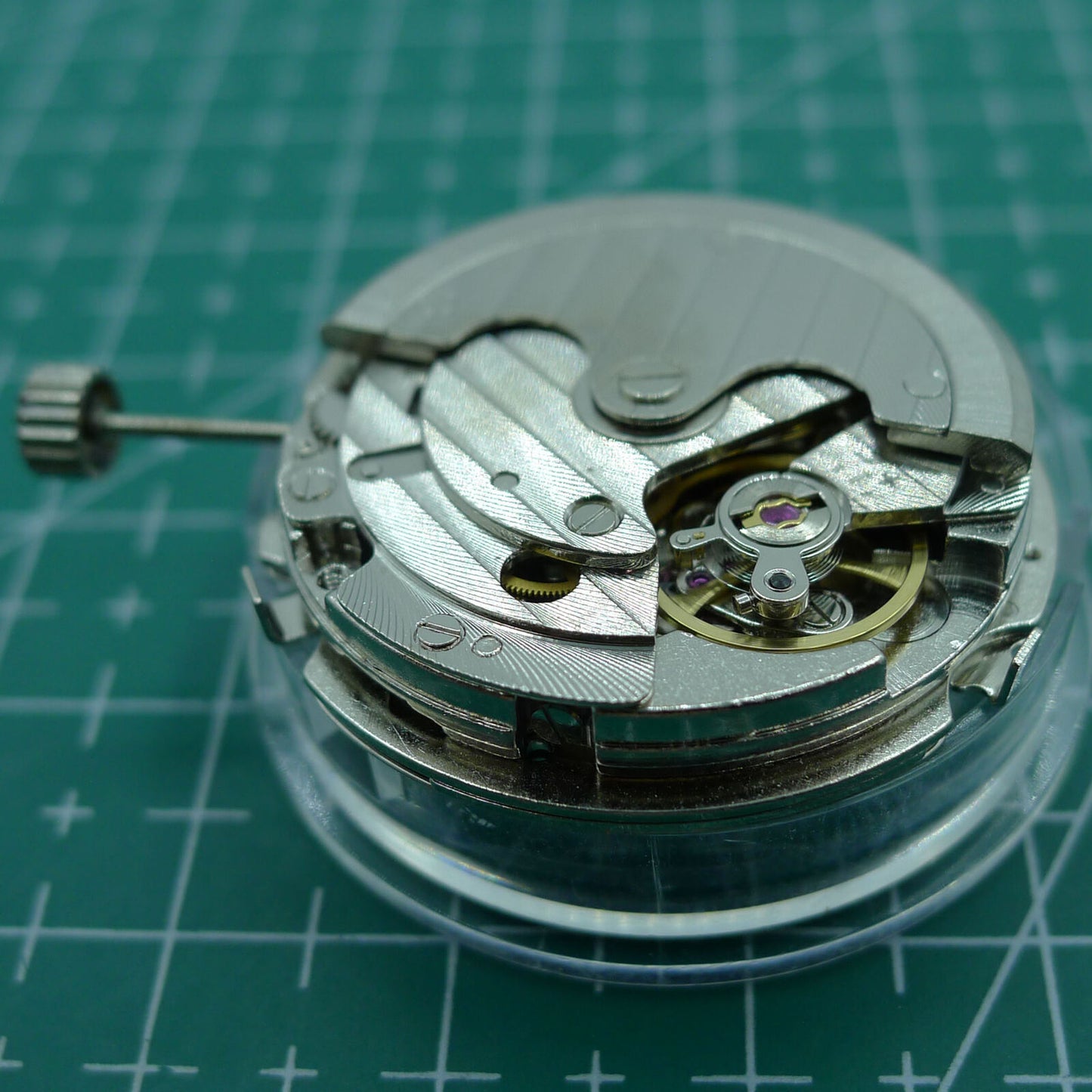 Seagull ST16 mechanical automatic watch movement, precision-engineered in China for reliable watch repairs and assembly.