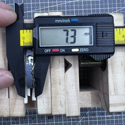 Japanisches Hattori QUARZ Uhrwerk Modell VK64 VK64A mit pr�ziser Zeitmessung f�r Uhrmacher