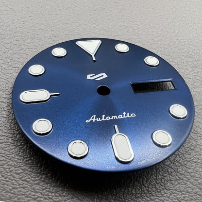 DAT-LUME VERT DATEJUST LA MONTRER avec garniture bleue et argent pour le mouvement NH35 NH36