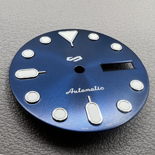 DAT-LUME VERT DATEJUST LA MONTRER avec garniture bleue et argent pour le mouvement NH35 NH36