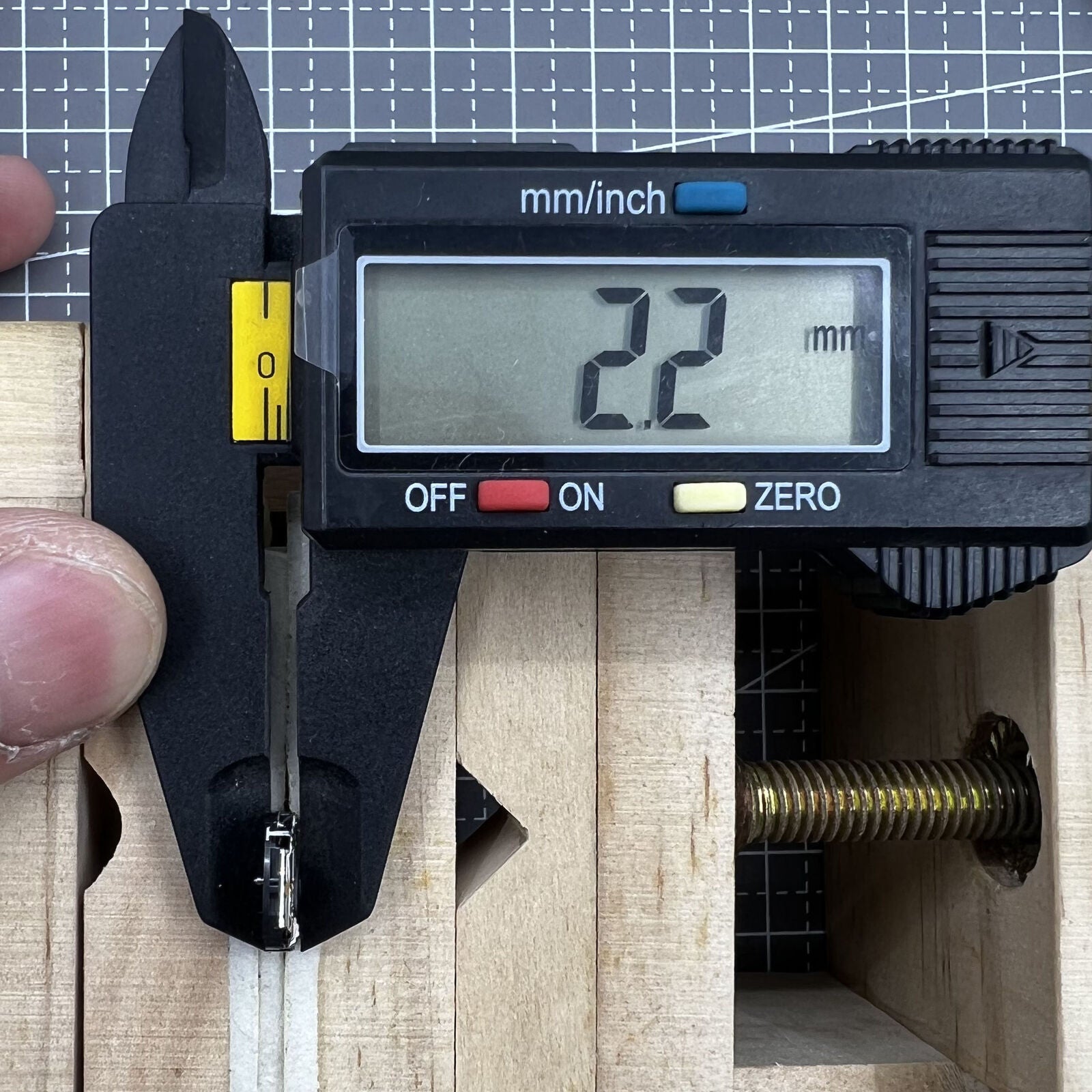 Hattori VX01 quartz watch movement with three hands, ideal for precise watch repair and maintenance.