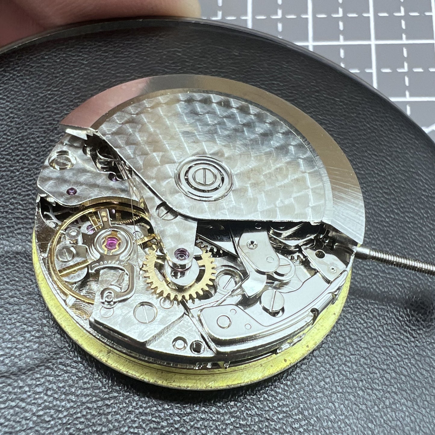 Mechanisches China 7750 Uhrwerk mit kleiner Sekunde, Datum und Stundenziffern 6, 9, 12 Uhr f�r Uhrzubeh�r.