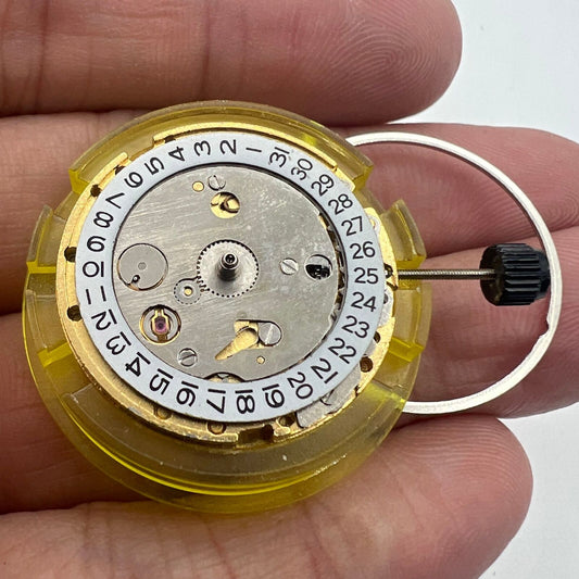 DG2813 automatic mechanical watch movement with golden replacement date display, compatible with 8215 and 8205 models.