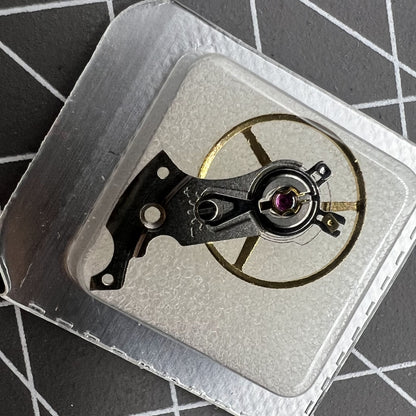 Swiss Complete Balance Wheel with Splint for SW200 movement, precision watch part for accurate timekeeping.
