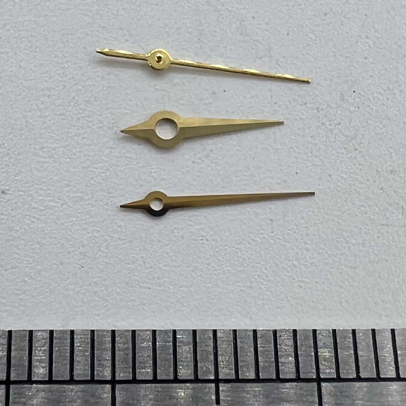 Uhrzeiger Golden für Ronda 785 3 Zeiger Quarzuhrwerk Nr. 9