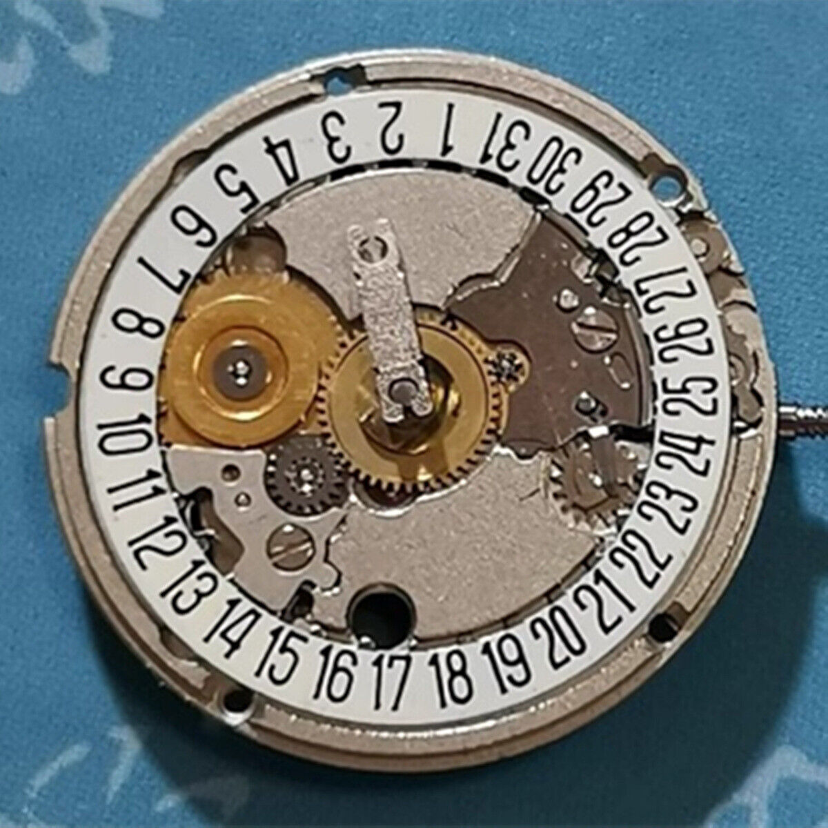 Swiss Made ETA956.114 quartz watch movement with 2 hands and date at 6 by ETA
