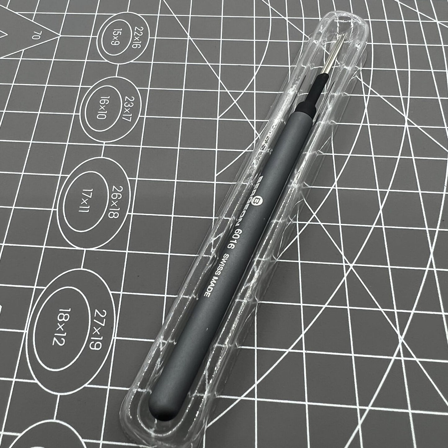 Swiss Bergeon 6016 tool for precise removal of watch hands and movement wheels in repair tasks