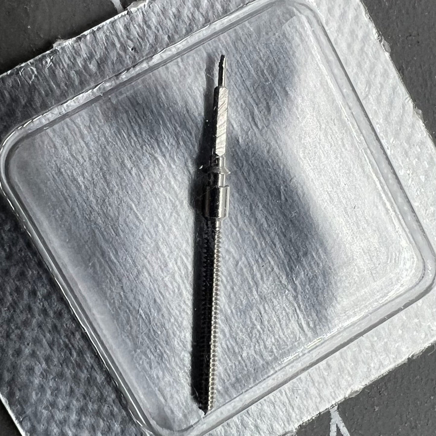 2 Stück Uhrenwellen für ETA C01.211 Uhrwerk Ersatzteil 4107