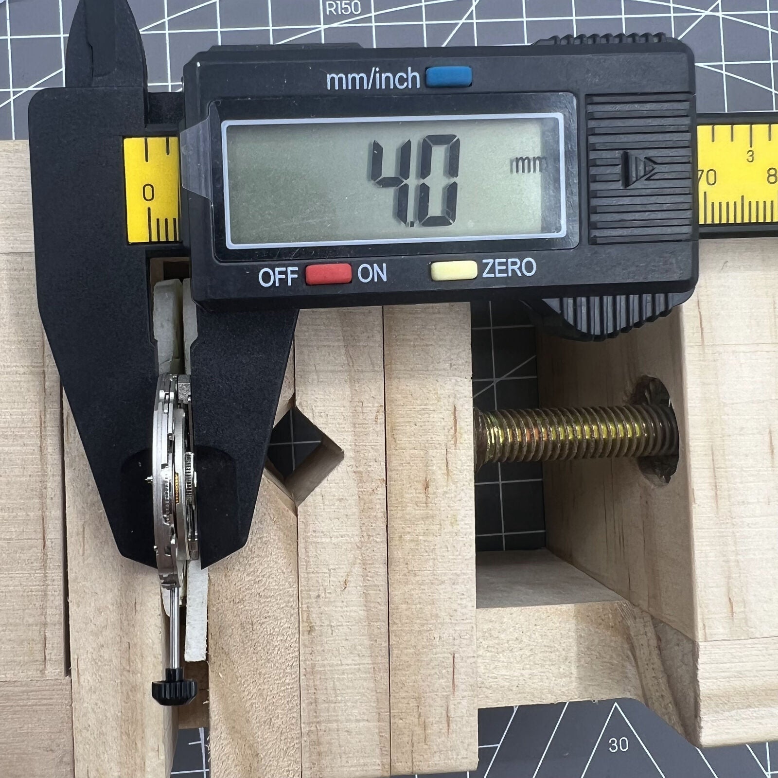 Miyota Citizen 9010 automatic watch movement with date display at 3 o'clock, ultra-thin precision design