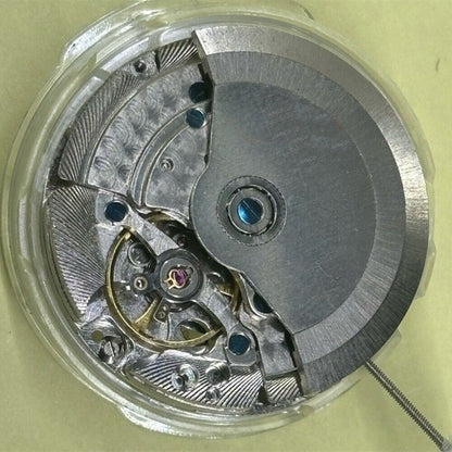 Shanghai Multifunctional automatic watch with single calendar, five hands, and precise Chinese movement for stylish timekeeping.