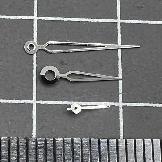 13 mm Uhrzeiger mit silbernem Rand und hohler Pfeilform für Miyota 1L45 Quarzwerk