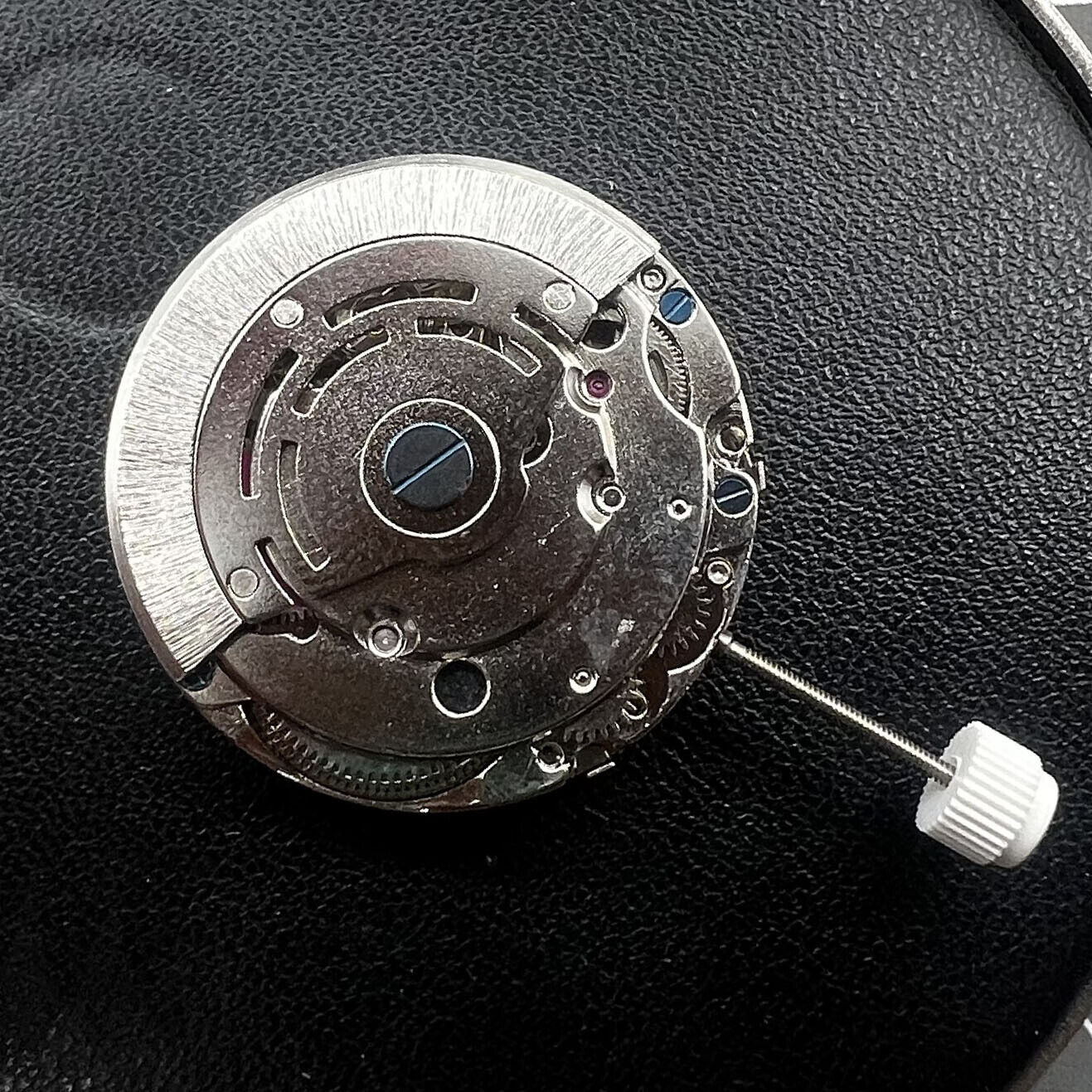 NN2813 automatic watch movement, precise mechanical replacement for 8215 and 8200 models.