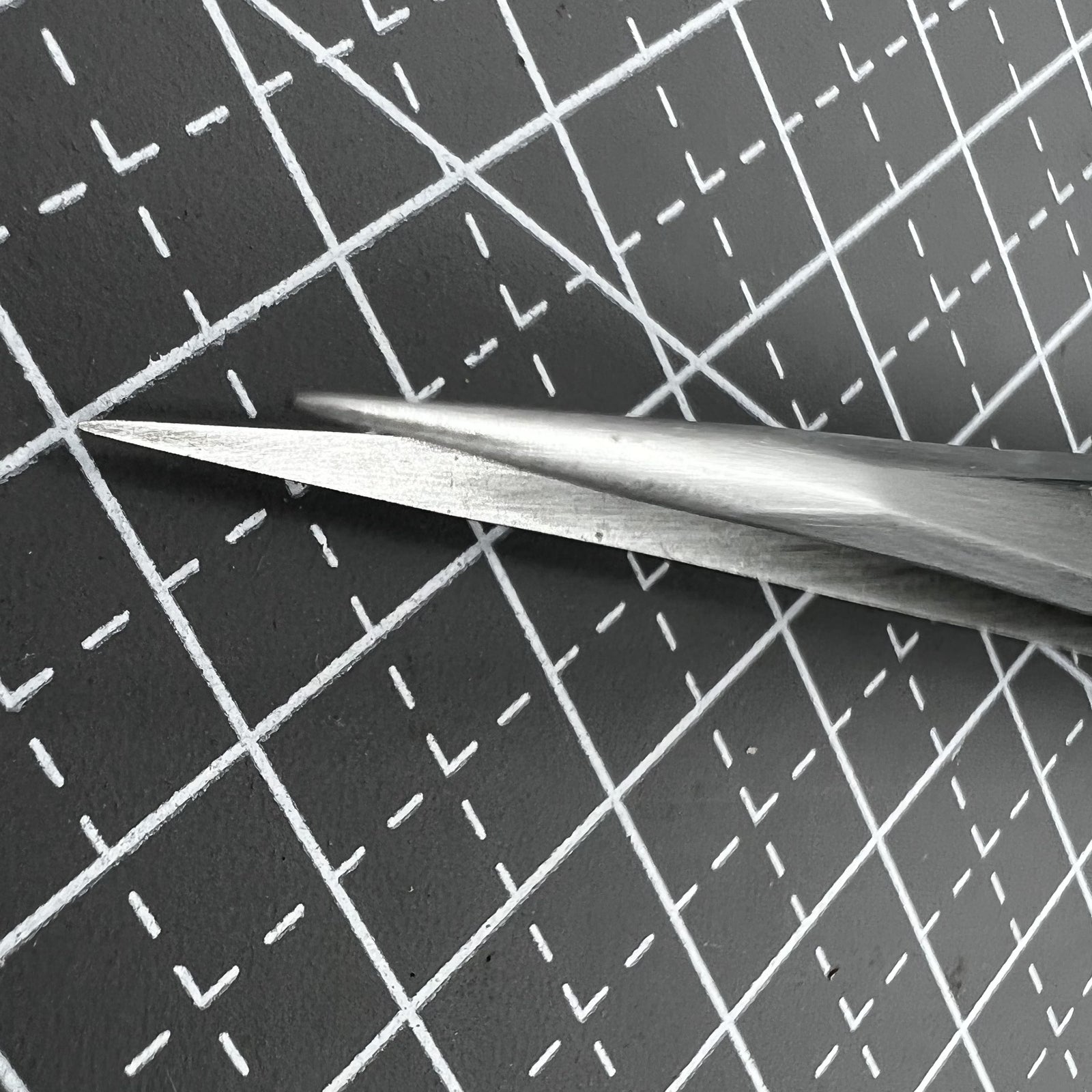 ST16 Antimagnetic tweezers made of super-hard acid-resistant stainless steel for precise watchmaking tasks