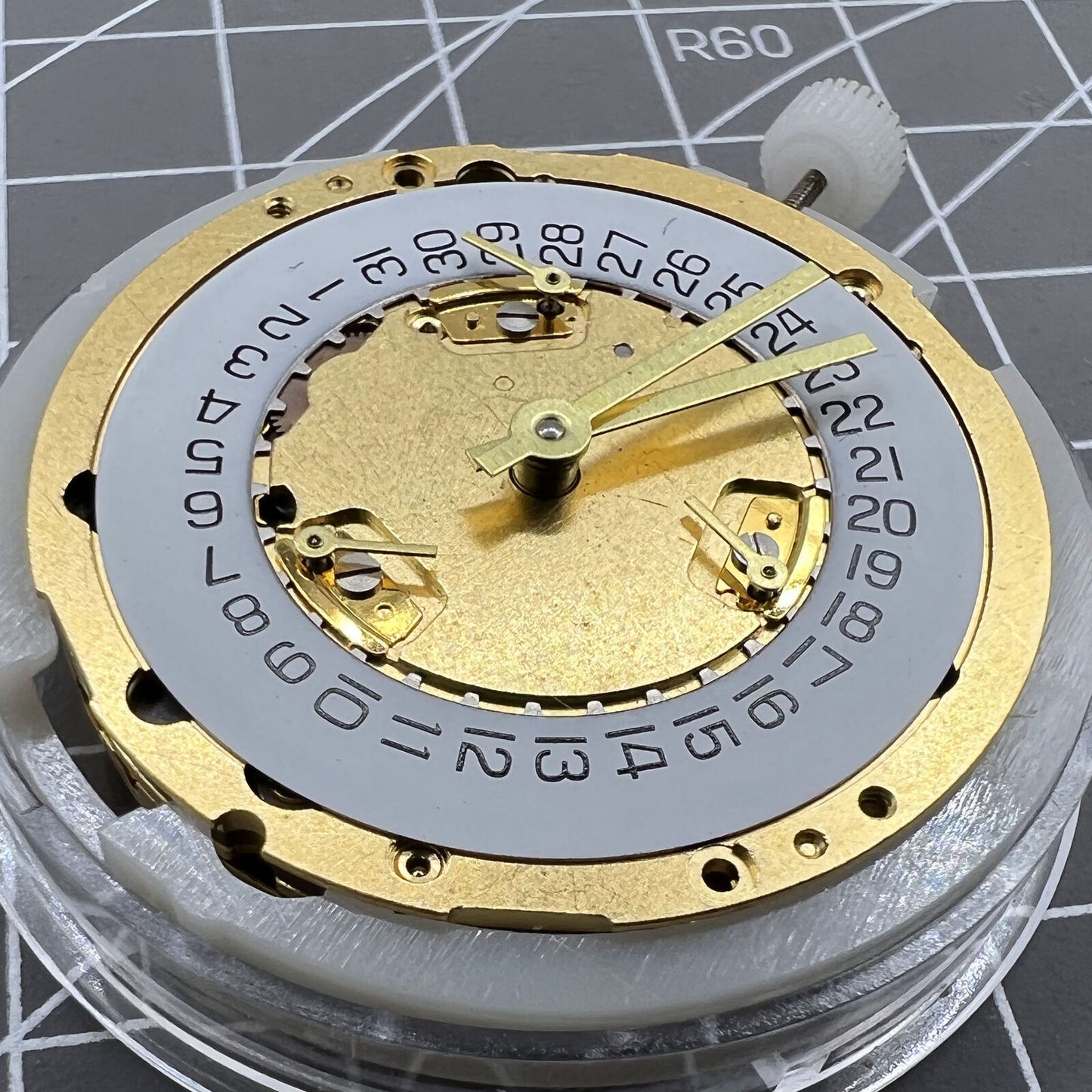 Swiss Made ETA251.272 quartz watch movement with date at 4, precision ETA brand component for watch accessories.