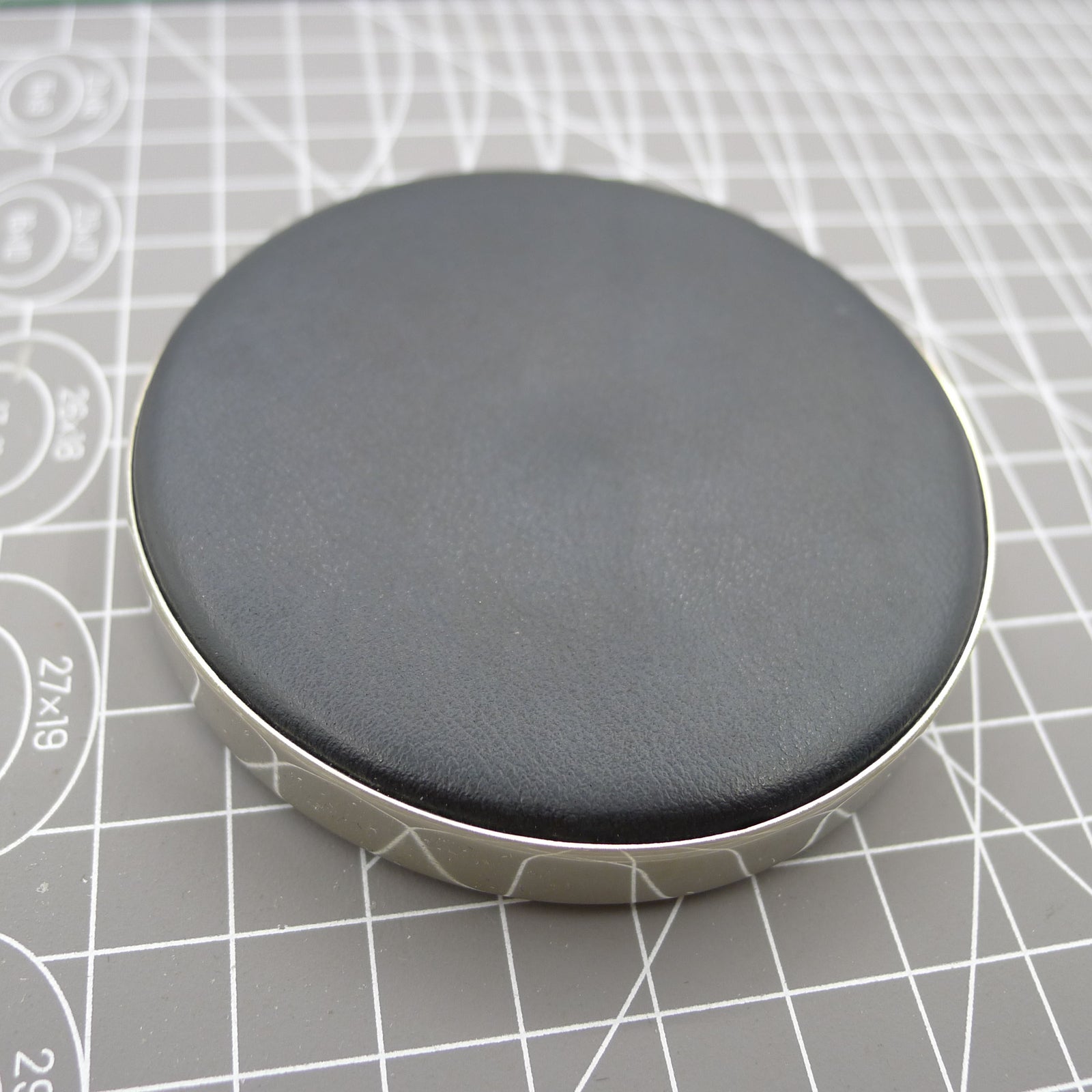 Horotec MSA09.304 watch case cushion with chrome ring, 75mm diameter, 13mm height for secure watch support.