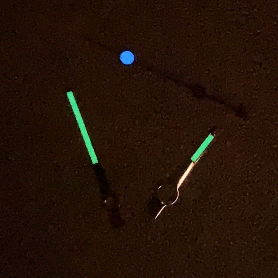 Green luminous watch hands set with lightening-style second hand for NH35 NH36 movement, enhanced visibility.