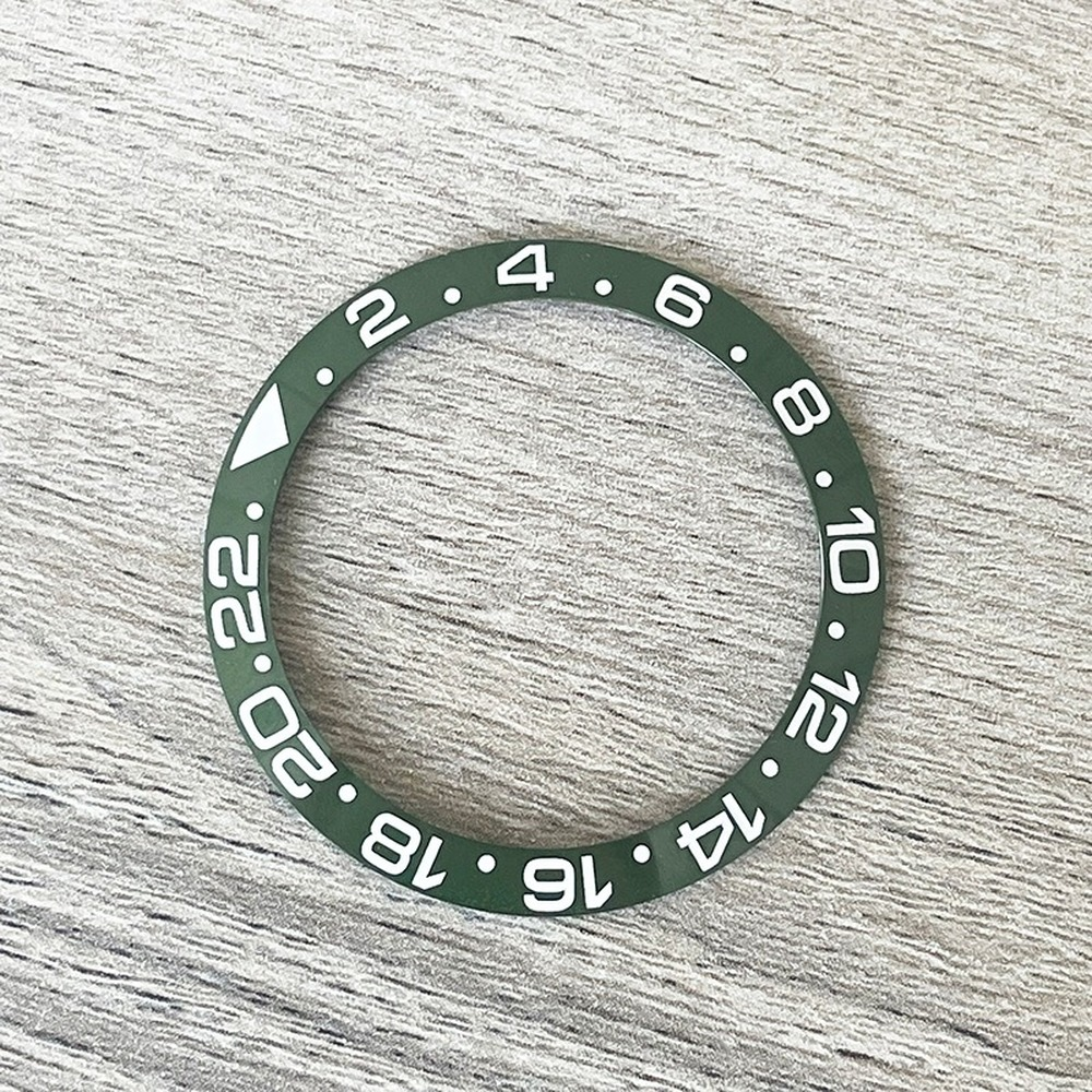 38mm ceramic bezel insert with super luminous markers for automatic GMT men's watches.