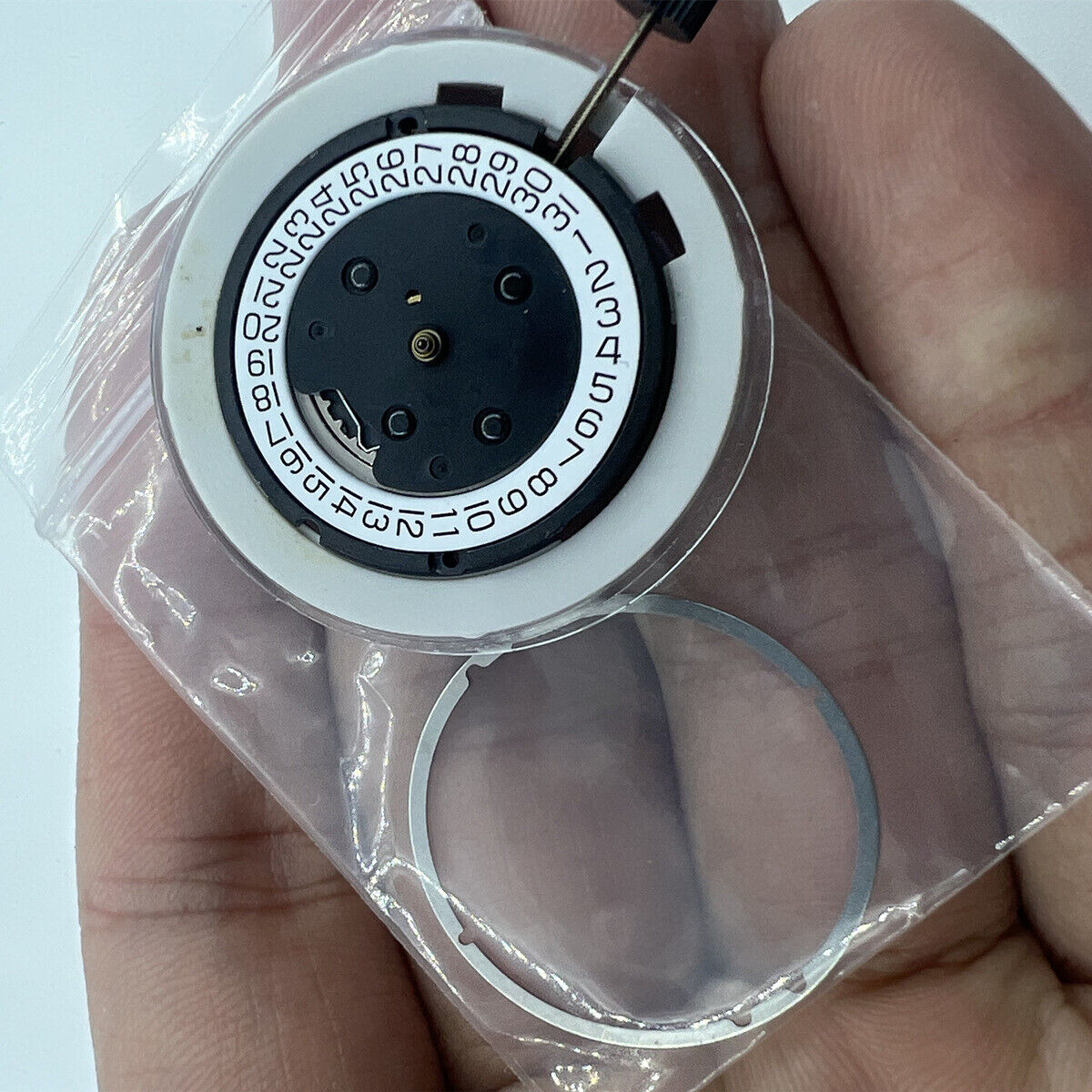 ETA804.192 Swiss-made quartz watch movement part for ETA brand precise watch repairs and replacements.