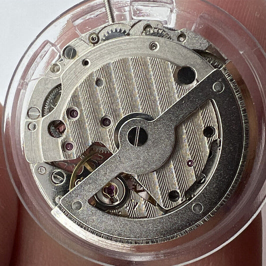 China Made 82S7 silver automatic watch movement, mechanical replacement for 8215 and 2813 models