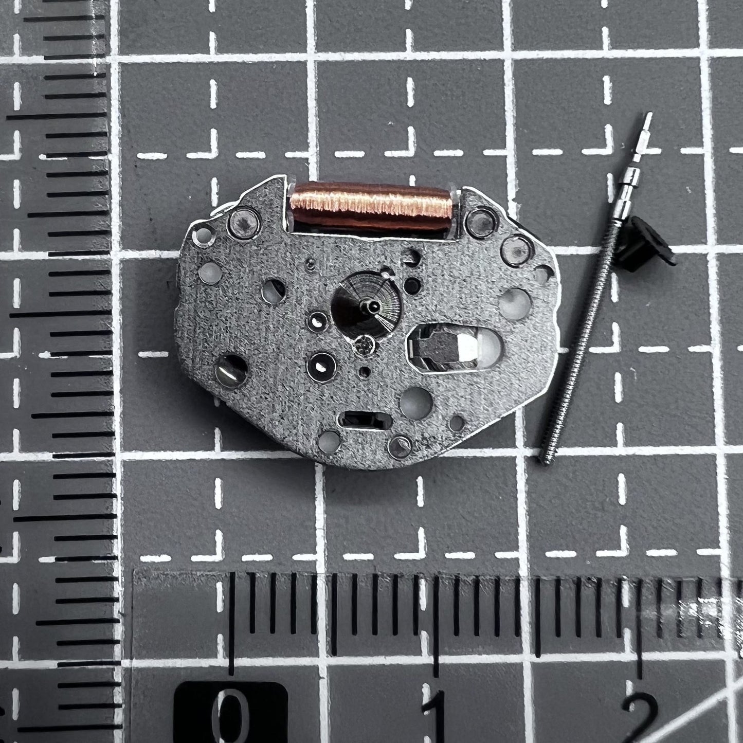 2 Stück Miyota 2039 Quarzuhrwerk H3 mit 3 Zeigern und hoher Ritzelwelle mit