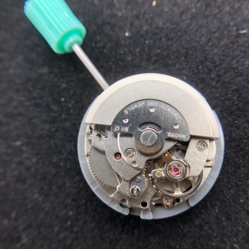 Seiko SII NH05 automatic watch movement with date display at 3 o?clock, Japan made precision.